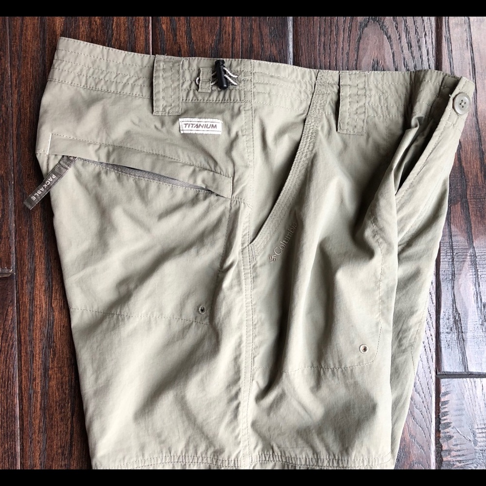 Colombia Titanum Olive/Green Capri Pants - Picture 7 of 14